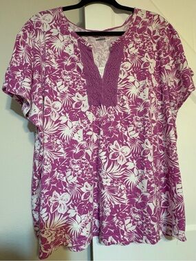 Women’s Floral V-Neck Tunic
